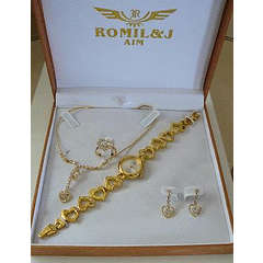**STUNNING ladies GIFT SET** QUARTZ WATCH, EARINGS, NECKLACE & RING!!