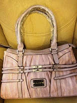 COMBO - BRAND NEW AUTHENTIC STUNNING GUESS HANDBAG- Free G-Wallet