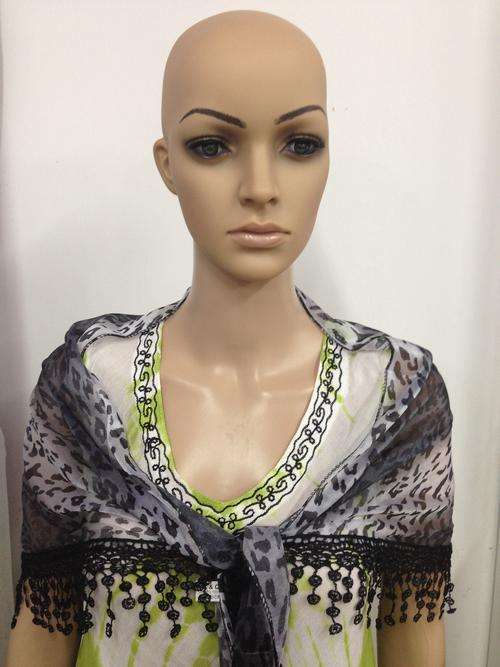 K & Q scarf -triangle scarf
