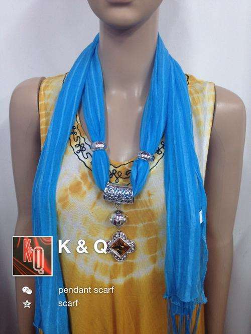 K & Q scarf -pendant scarf