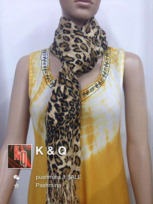 K & Q scarf -pashmina
