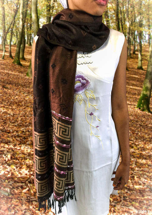 Comfortable arrive for season!!  " K & Q " Maze Pattern 100% pashmina scarf
