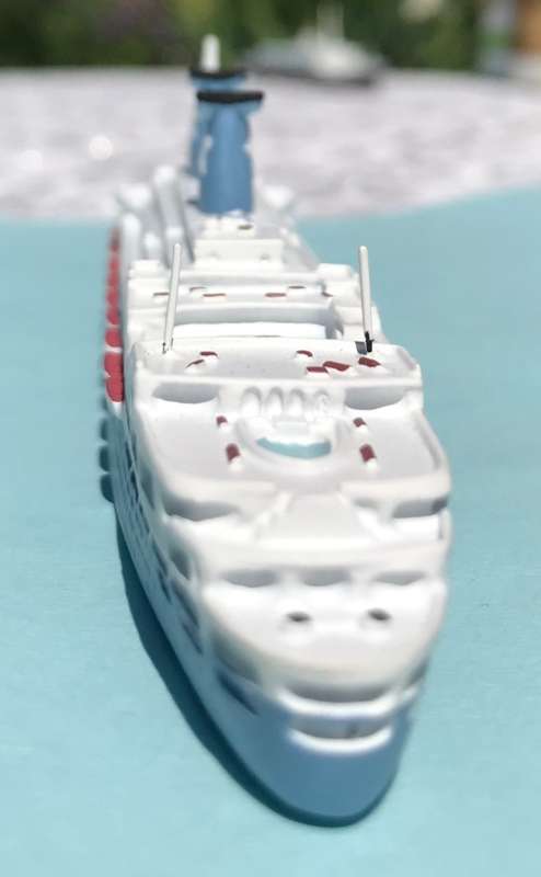 Hein Muck `Achille Lauro` resin model 1 in 1250 scale Ref No 391