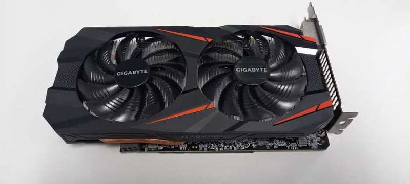 *MINT CONDITION*GeForce® GTX 1060 WINDFORCE OC 3G