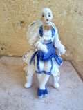 DELFT MUSICIAN ON CHAIR