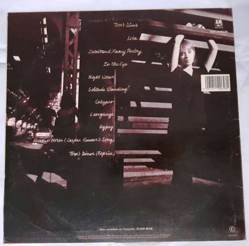 LP,Suzanne Vega,Solitude Standing,Record:VG+,Cover:VG+,Label:A&M Records.AMLH 65136,Press:SA