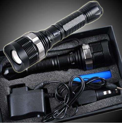 1200LM LED FLASHLIGHT KIT**Aluminium Alloy**BRAND NEW**Rechargeable and ZOOM