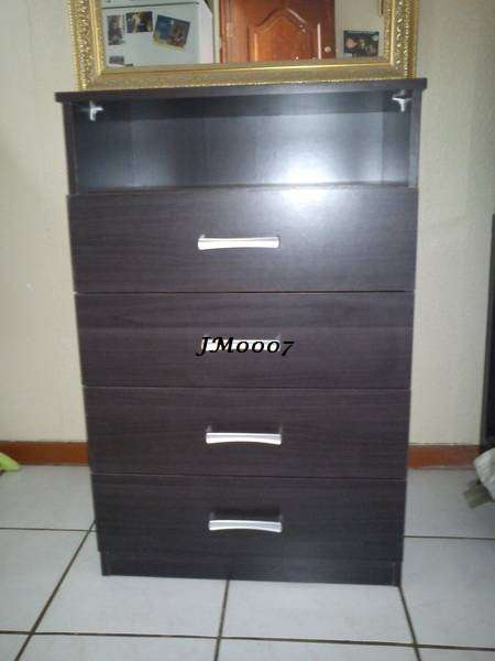 MODERN CHEST OF DRAWERS- **CHEAPEST ON BOB**
