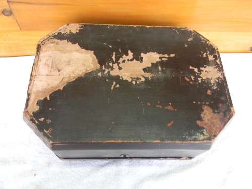 Ancient Oriental Tea Caddy