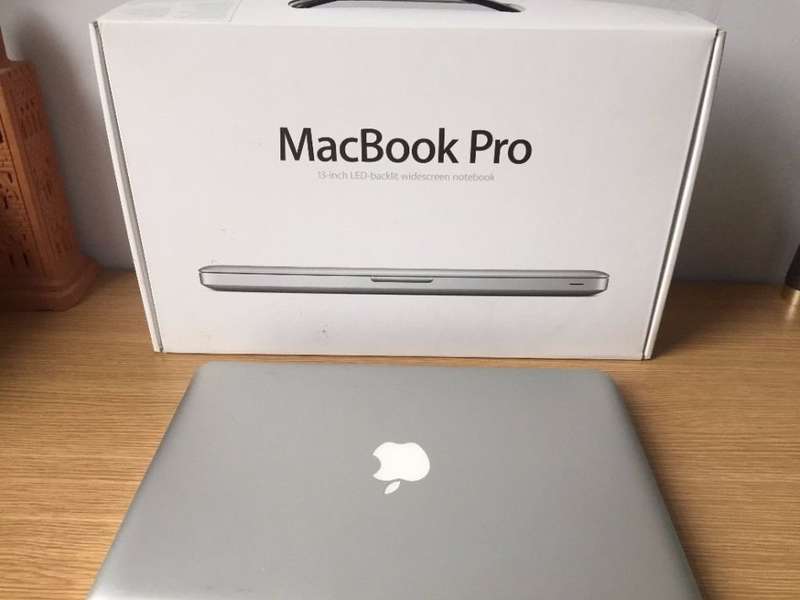 MACBOOK PRO 13" CORE I5 GREAT CONDITION!!!