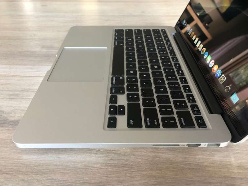 APPLE MACBOOK PRO 2015 13INCH RETINA EXCELLENT CONDITION!!!