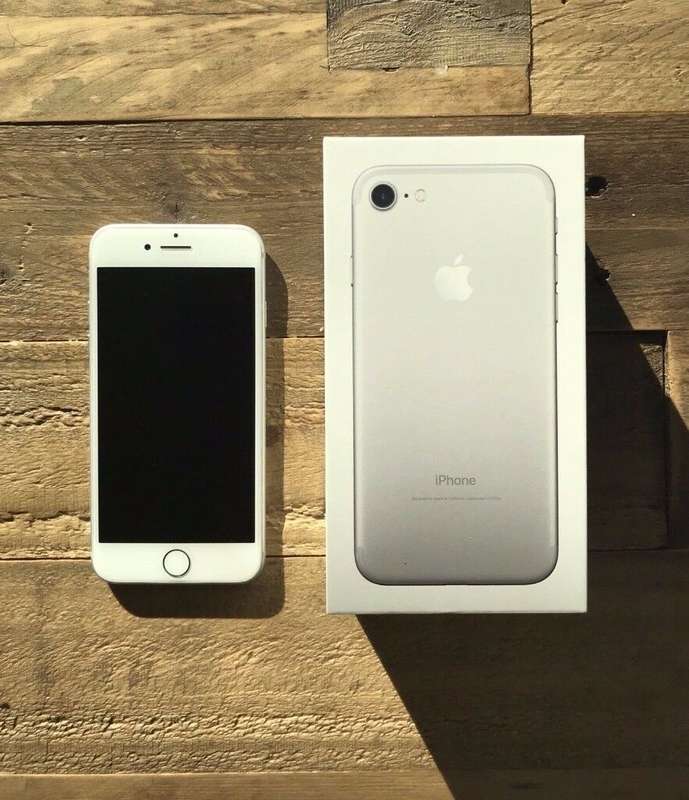 iPhone 7 in BOX NEW CONDITION, with WARRANTY!!!