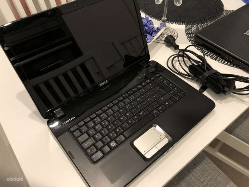 DELL VOSTRO LAPTOP**4GB**WINDOWS 10 PRO!!!