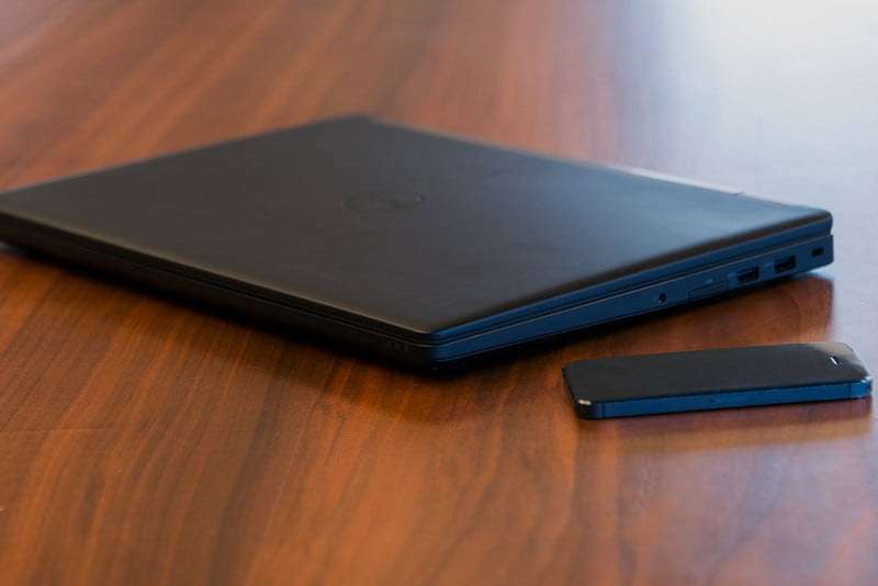 Dell PRECISION DESIGN LAPTOP i7-6820HQ**16GB**512GB M.2 SSD**AMD FIREPRO GRAPHICS!!!