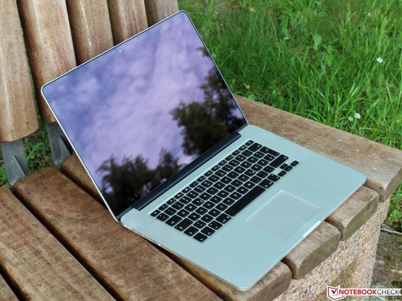 APPLE MACBOOK PRO 15INCH RETINA**i7**8GB RAM**OFFICE 2019!!! BRAND NEW CONDITION!!!