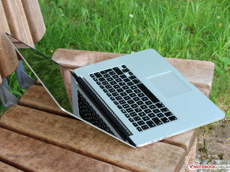 APPLE MACBOOK PRO 15INCH RETINA**i7**8GB RAM**OFFICE 2019!!! BRAND NEW CONDITION!!!