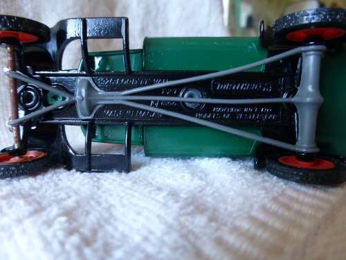 Matchbox 1926 Ford TT van "O for an Osram"Models of yesteryear