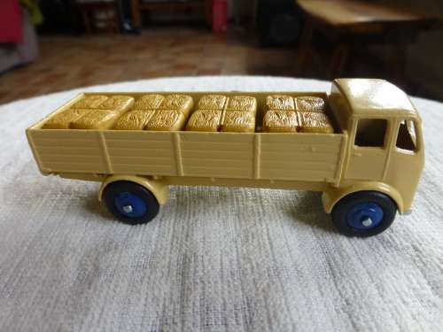 Dinky Toy 25R Forward Control Lorry