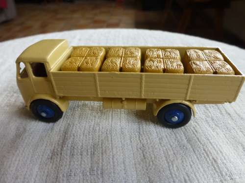Dinky Toy 25R Forward Control Lorry