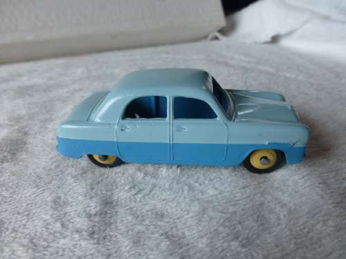 Dinky toy Ford Zephyr 162 Mecanno Ltd England sirca 1956 to1960