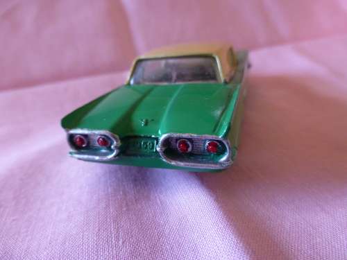 Corgi Toys Ford Thunderbird Gt Britain.