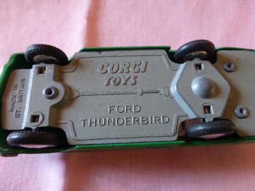 Corgi Toys Ford Thunderbird Gt Britain.