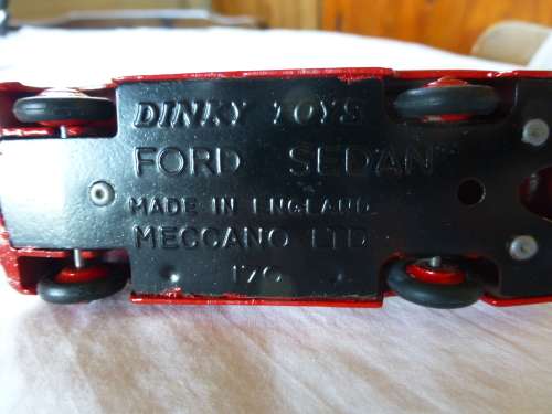 Dinky Toys Ford Sedan 170 Made in England