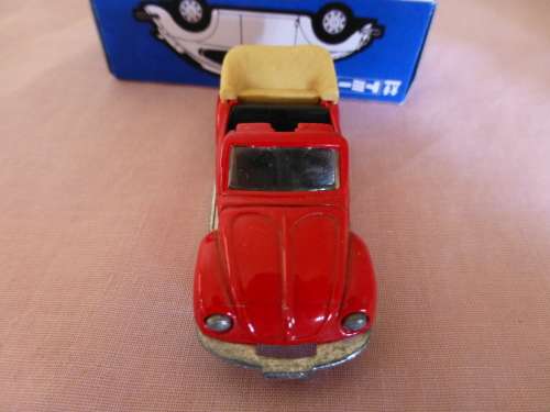 Rare Tomica Volkswagen Beetle 1/60 made in Japan. Not dinky.