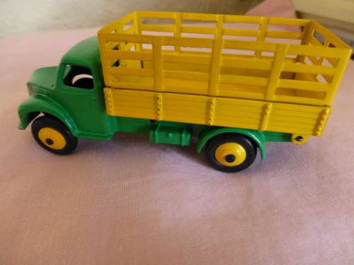 Dinky Toys 343 Farm Produce Truck. Made in England.