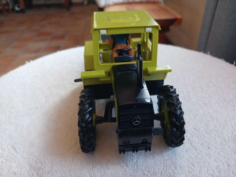 Britains 1985 Mercedes MB trac 1500 tractor with Britains cargo trailer
