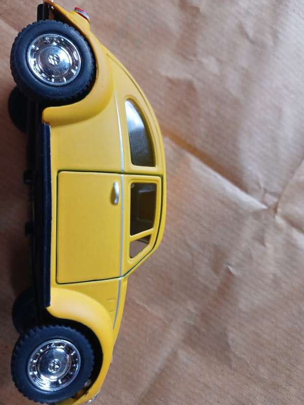 Kinsmart 1/32 scale 1967 model Volkswagen Classic Beetle