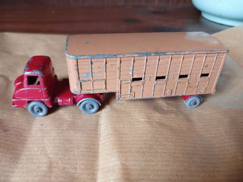 Matchbox Lesney no7 Major pack 1962 Thames Trader truck and Jennings Cattle  Wagon.