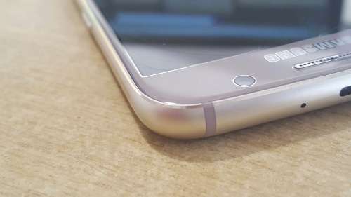 Samsung Galaxy S6 Gold (Broken Screen)