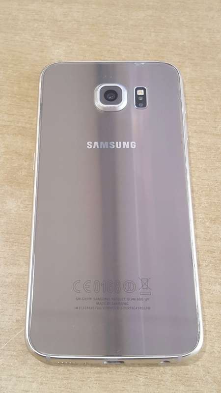 Samsung Galaxy S6 Gold (Broken Screen)
