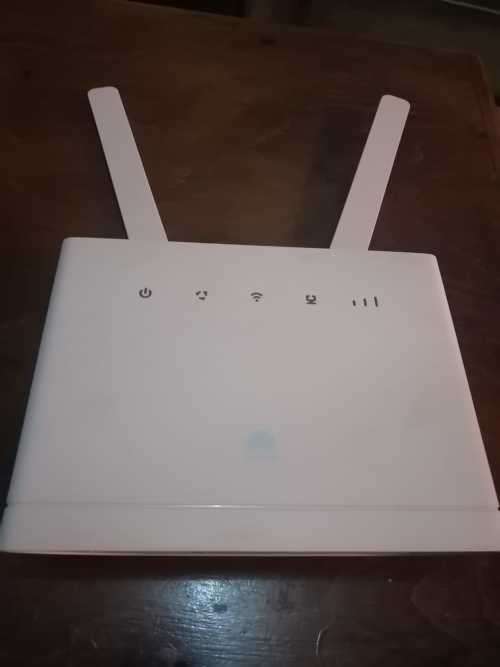 HUAWEI B315s-22 4G LTE WiFi + XPOL-6 Poynting Dual Polarised High Gain LTE Antenna