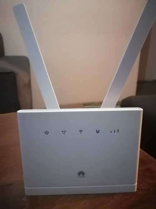 HUAWEI B315s-22 4G LTE WiFi + XPOL-6 Poynting Dual Polarised High Gain LTE Antenna