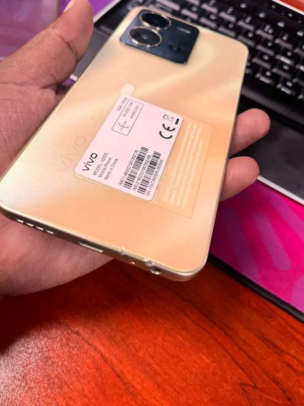 Vivo Y35 - 128GB - 8GB RAM - Dawn Gold