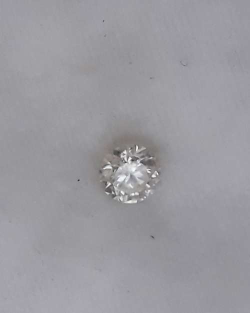 0.65ct  Round cut Diamond H colour Si1