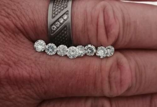 2.77cttw Vvs1 Round Ice Blue Loose Moissanite (8 stones and 1 stone per bid)