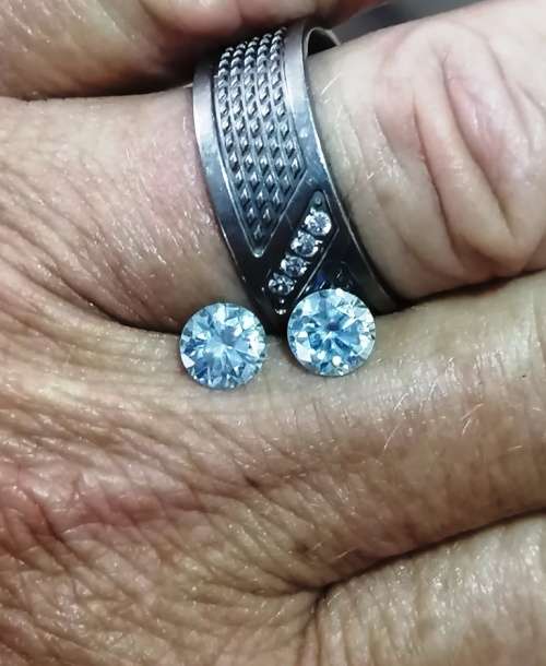 1.76tct Vvs1 Round H-I light Blue Loose Moissanite (Matched Pair)