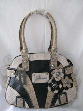 GUESS BLACK/BEIGE BAG ROUND TOP LAST ONE IN STOCK