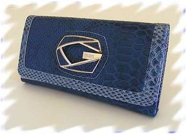 FREE SHIPPING - Blue Guess Purse