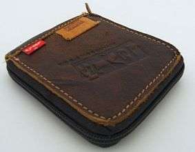 .Brown Leather Levi's Wallet in Box