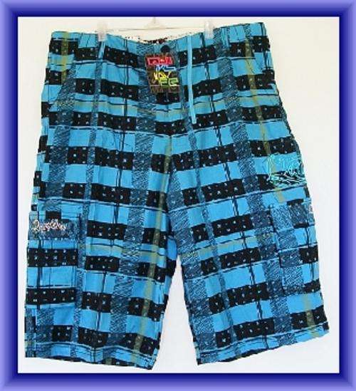 BLUE QUIKSILVER BOARD SHORTS - Size: 34