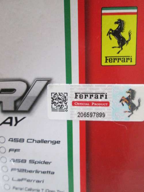 ***FERRARI CALIFORNIA CONVERTIBLE - SCALE 1:43 - OFFICIAL PRODUCT***
