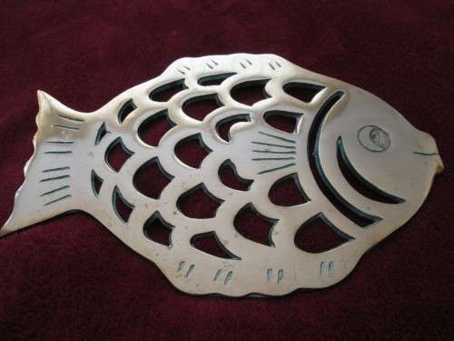 ***VINTAGE COPPER TRIVET***