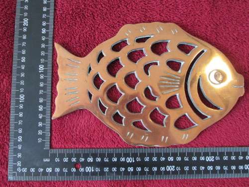 ***VINTAGE COPPER TRIVET***