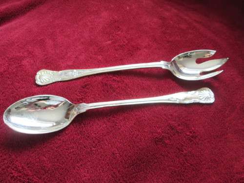 ***VINTAGE SILVERPLATED SALAD SPOON & FORK SET***