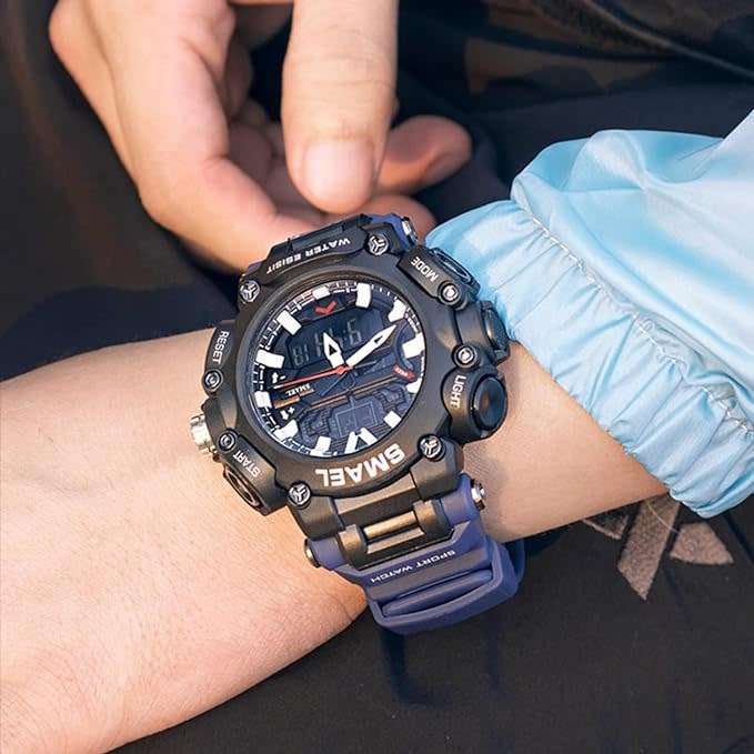 ***BLACK & GOLD MILITARY WATCH***