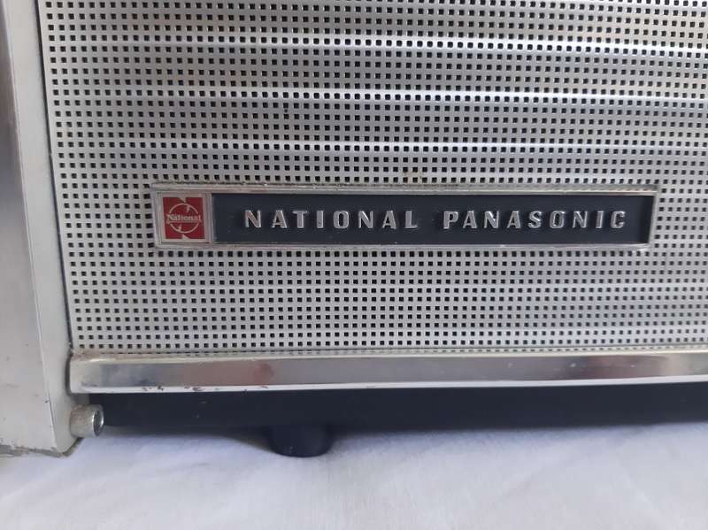 1968 NATIONAL PANASONIC RF-5000A VINTAGE TRANSISTOR RADIO